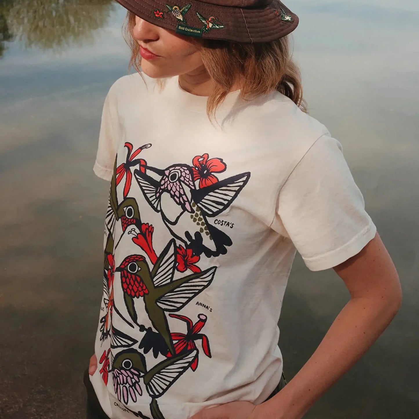Cotton Graphic T-Shirt - Hummingbirds Tee - Birdwatching Garden Wildlife Nature Style